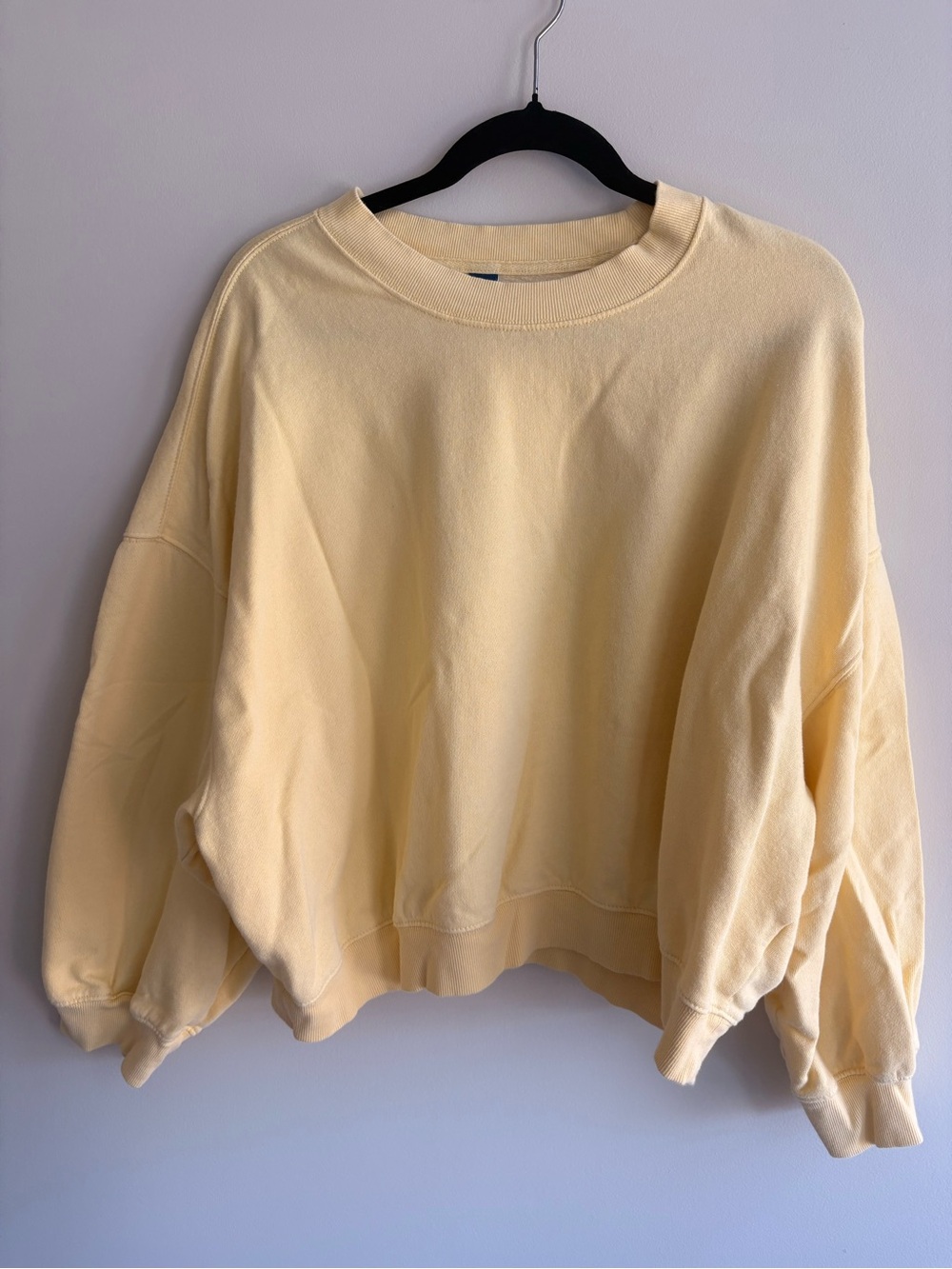 Old Navy Women's Cropped Loose Crewneck Sweatshirt - Pale Yellow Size XXL
